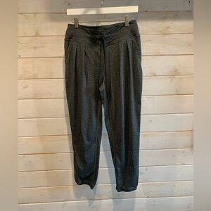 Lolë | Grey Half Moon Joggers